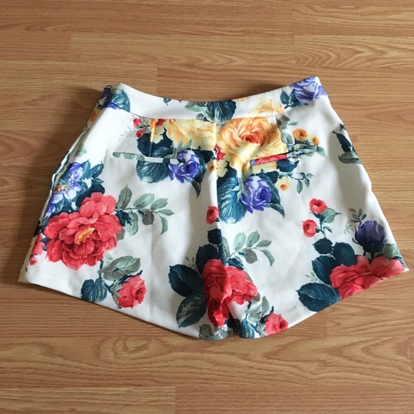 Skort - Picture 2 of 2